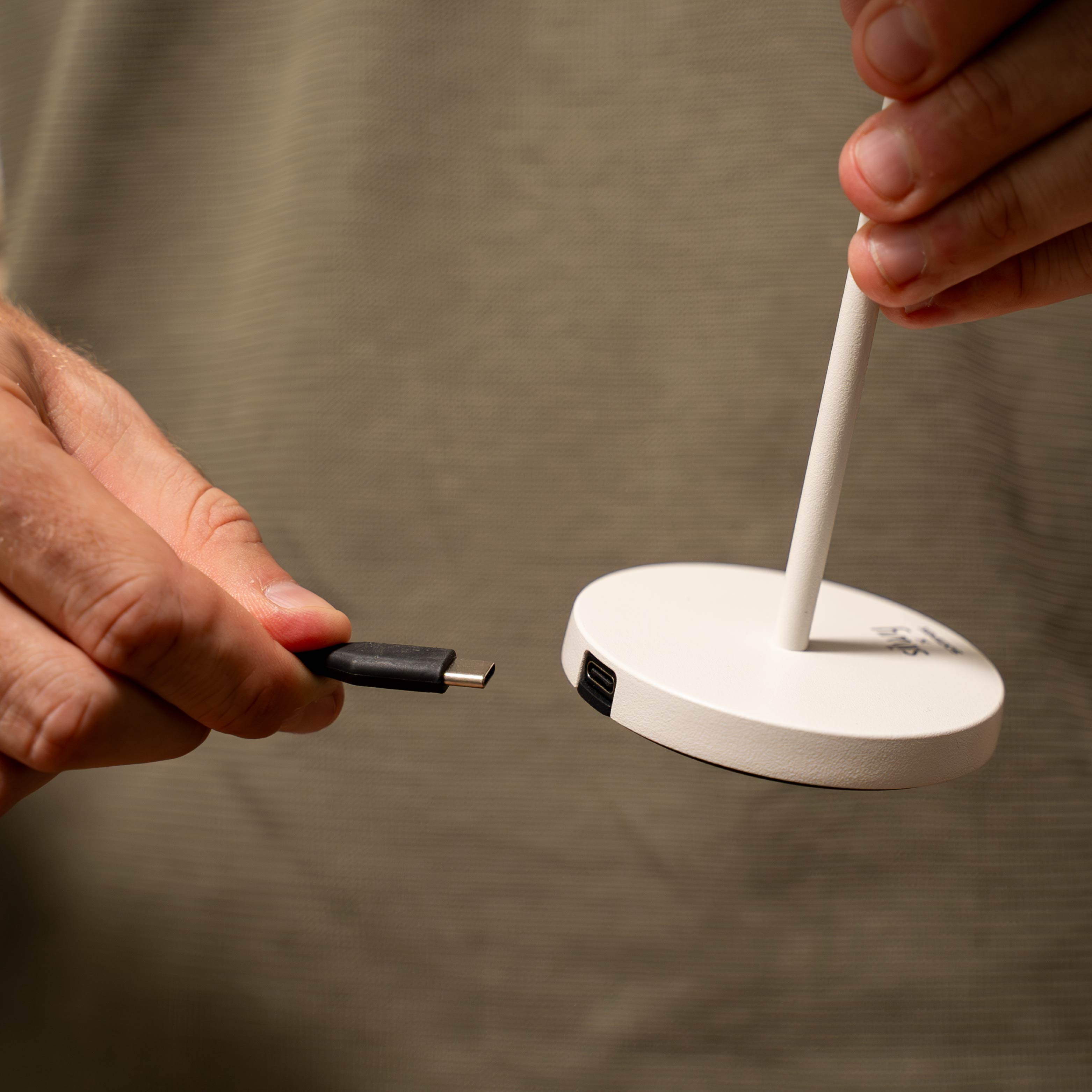 Ladekabel zu Magnet-Leuchte