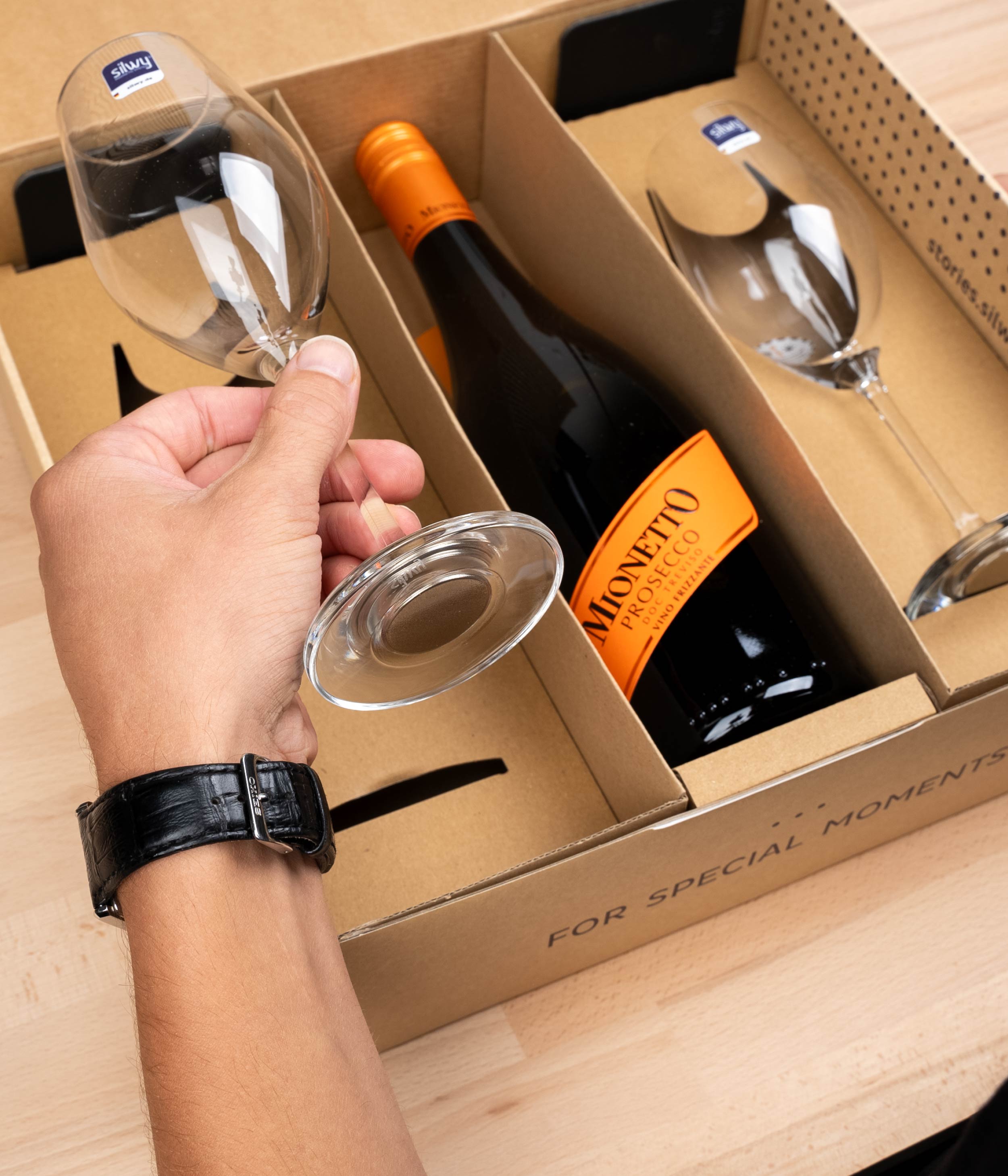 Geschenkbox mit Magnet-Kristallgläsern Champagner und Prosecco