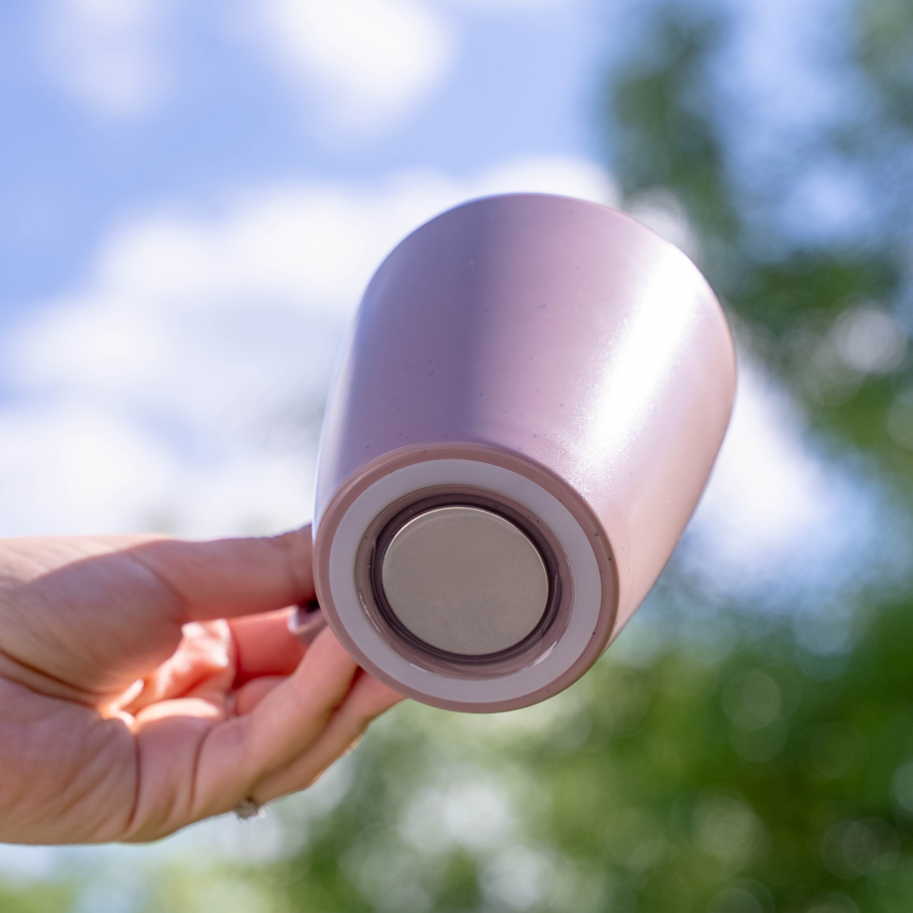 Magnet-Kunststofftassen rose von unten