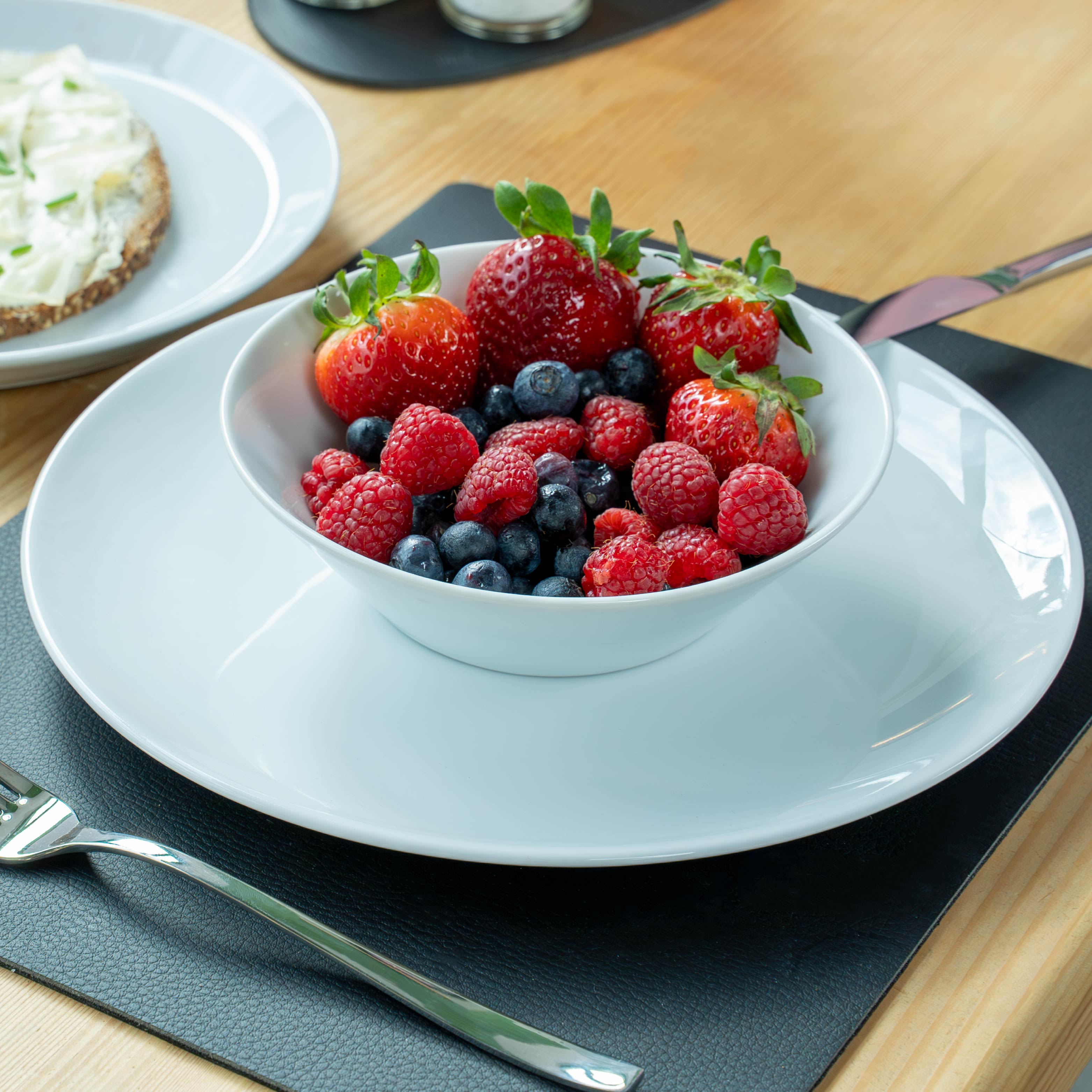 Magnet-Porzellan-Teller_26cm weiß mit bowl