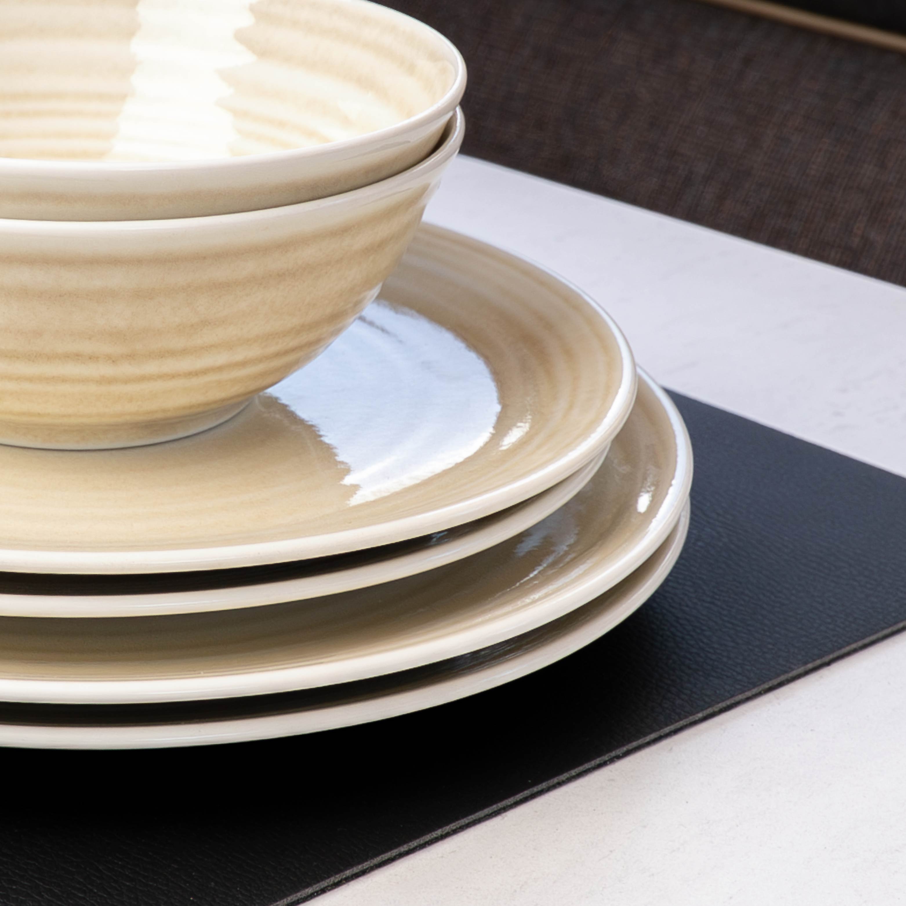 Magnet-Porzellan-Teller-23cm sand auf der Matte