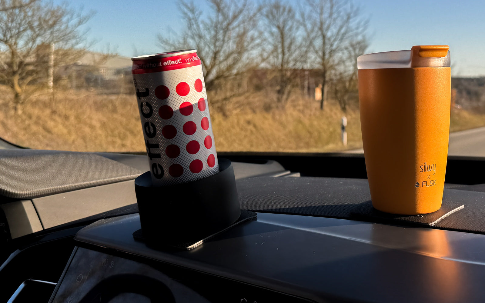 Magnet-Adapter Dose und Togo Thermocup Armaturenbrett 