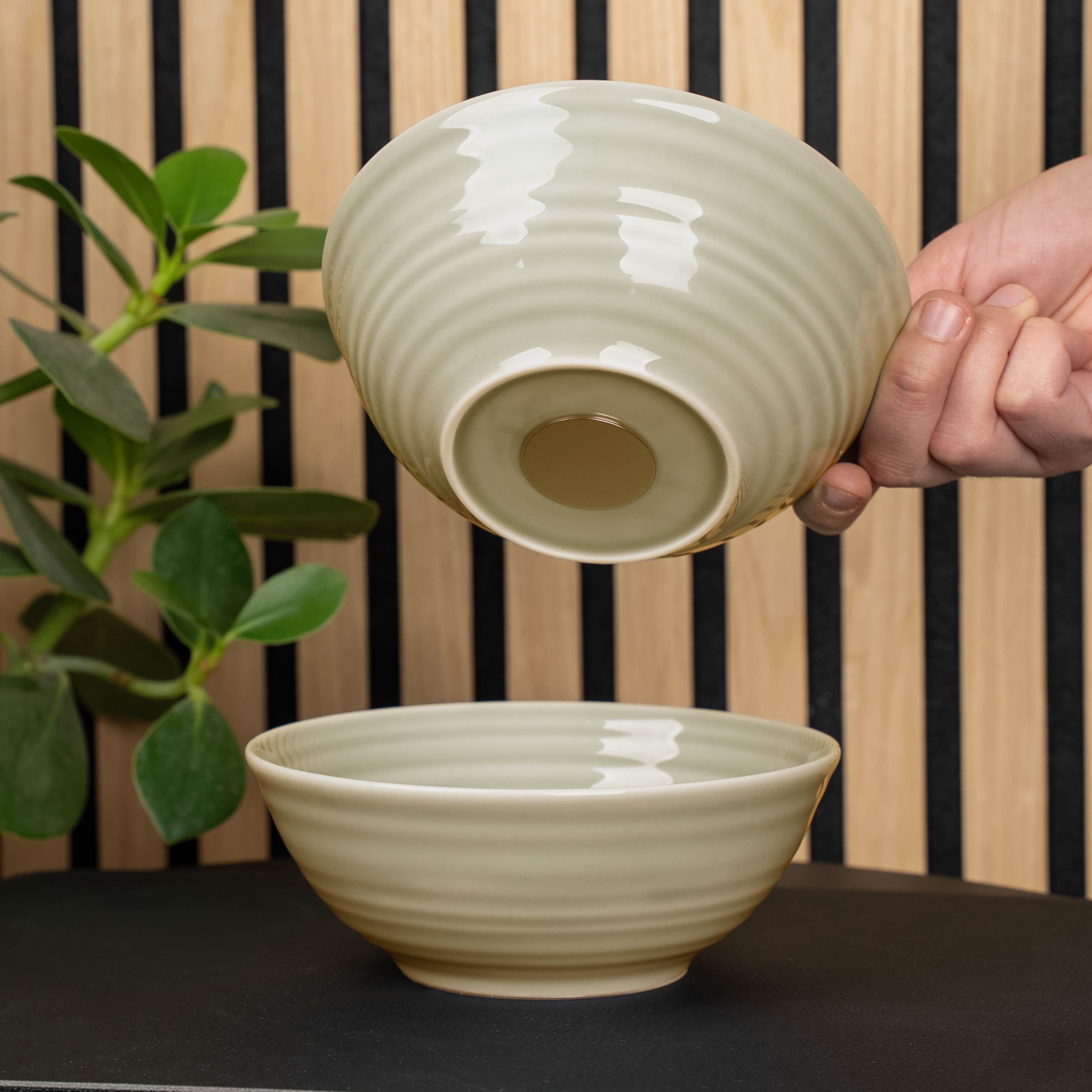 Magnet-Porzellan-Bowl-16cm sand auf kleinem Platzset