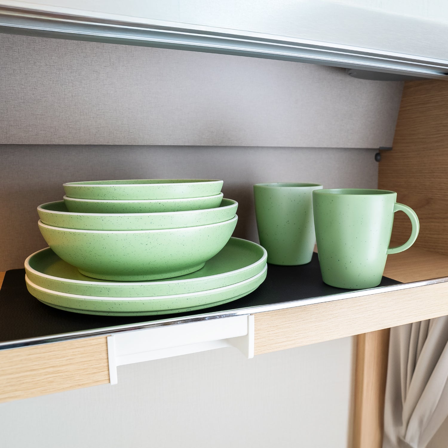 Magnetic Plastic Tableware Set DOLOMIT GREEN