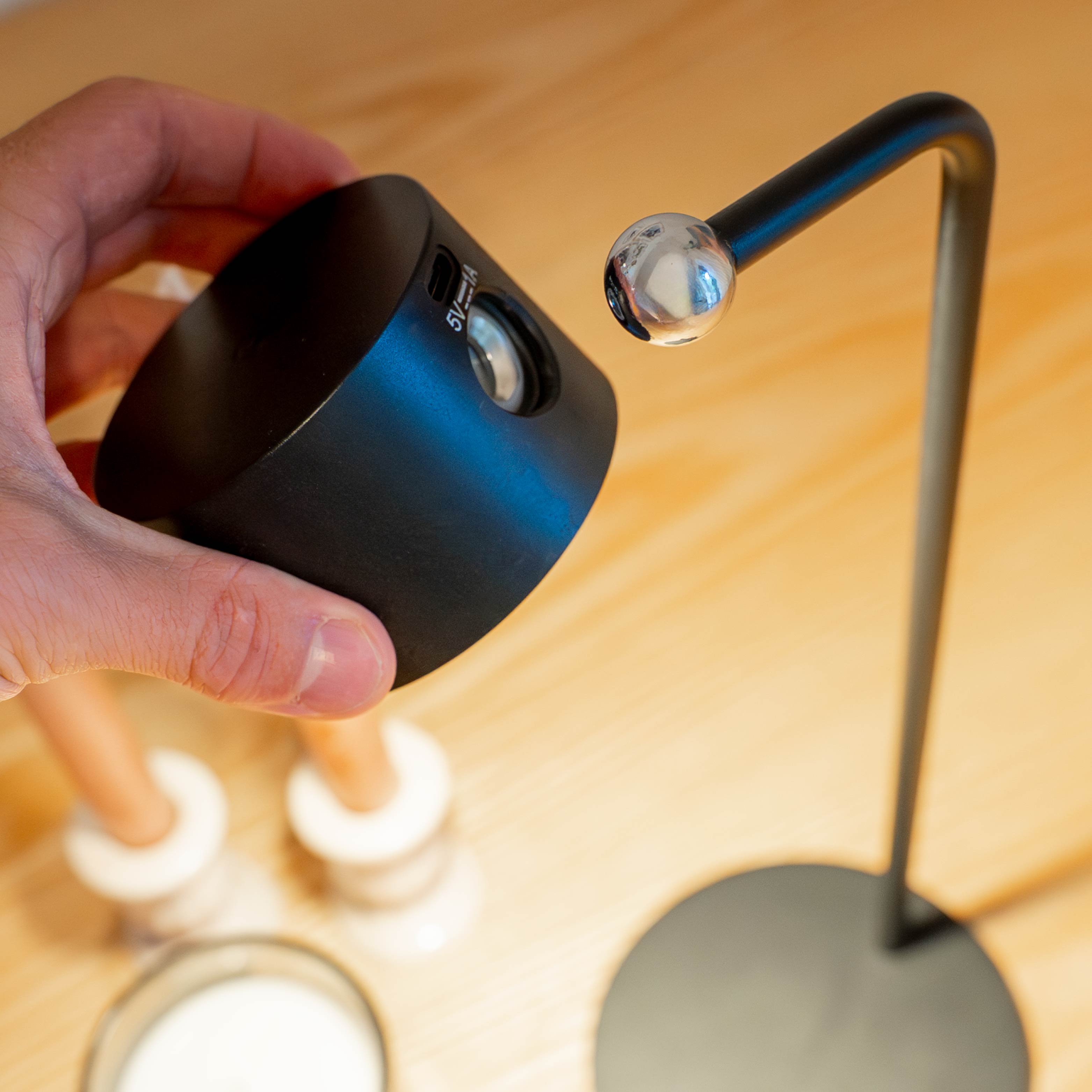 Kugelkopf-Tischgestell für Magnet-Leuchte SPOTY