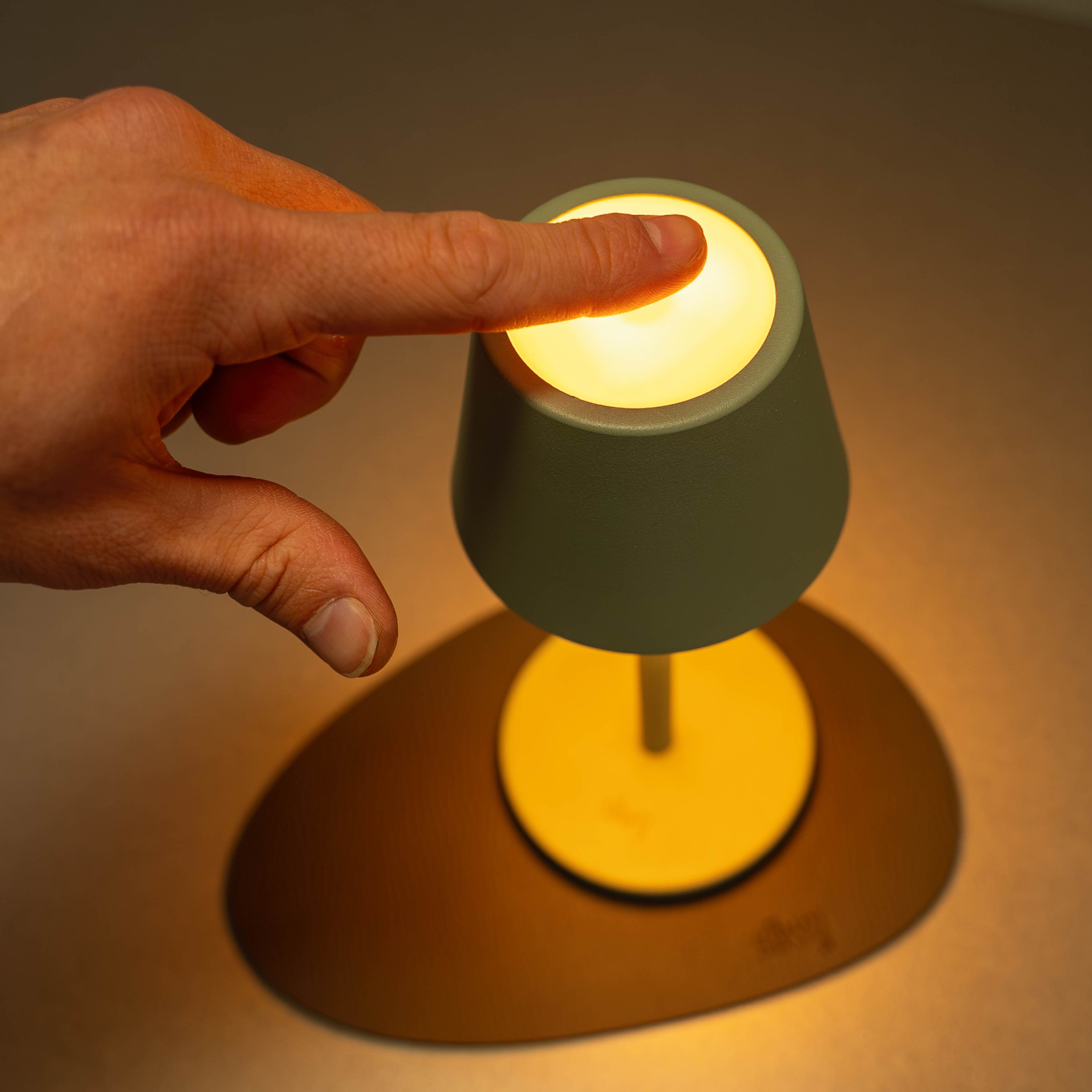 Lampada magnetica S SAGE incl. tovaglietta