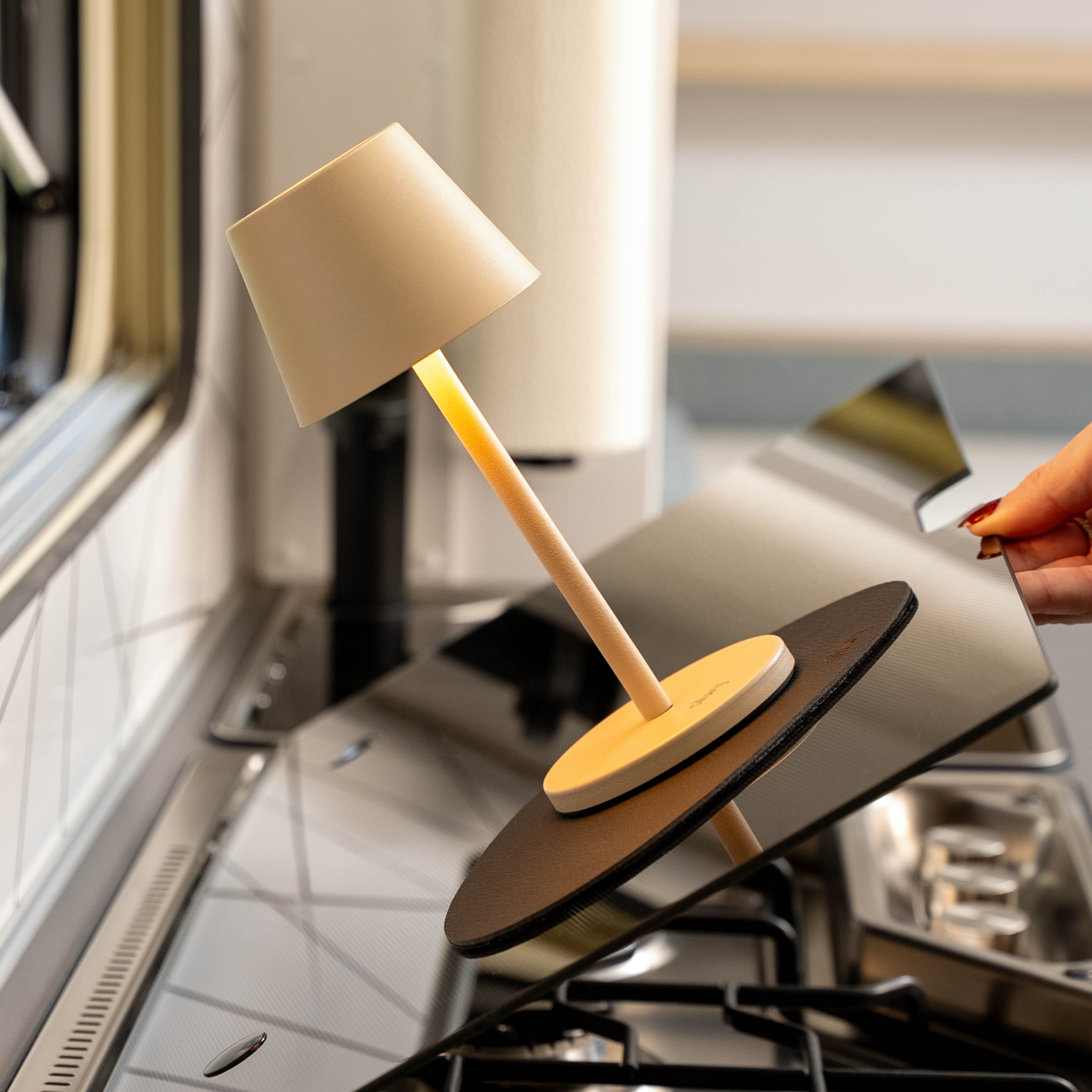 Lampe magnétique S SAND incl. set de table