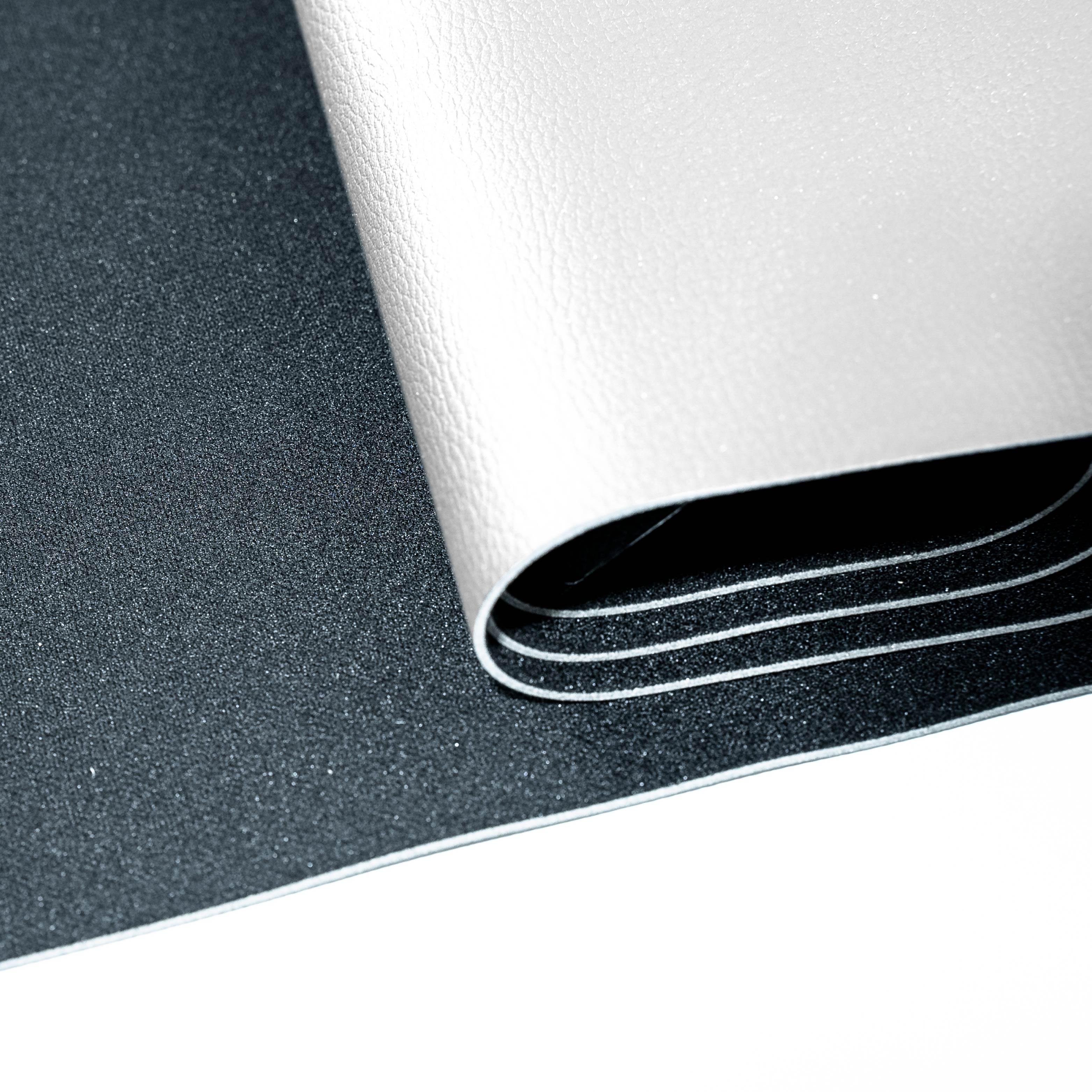 Rückseite einer weißen DIY Metall-Matte 