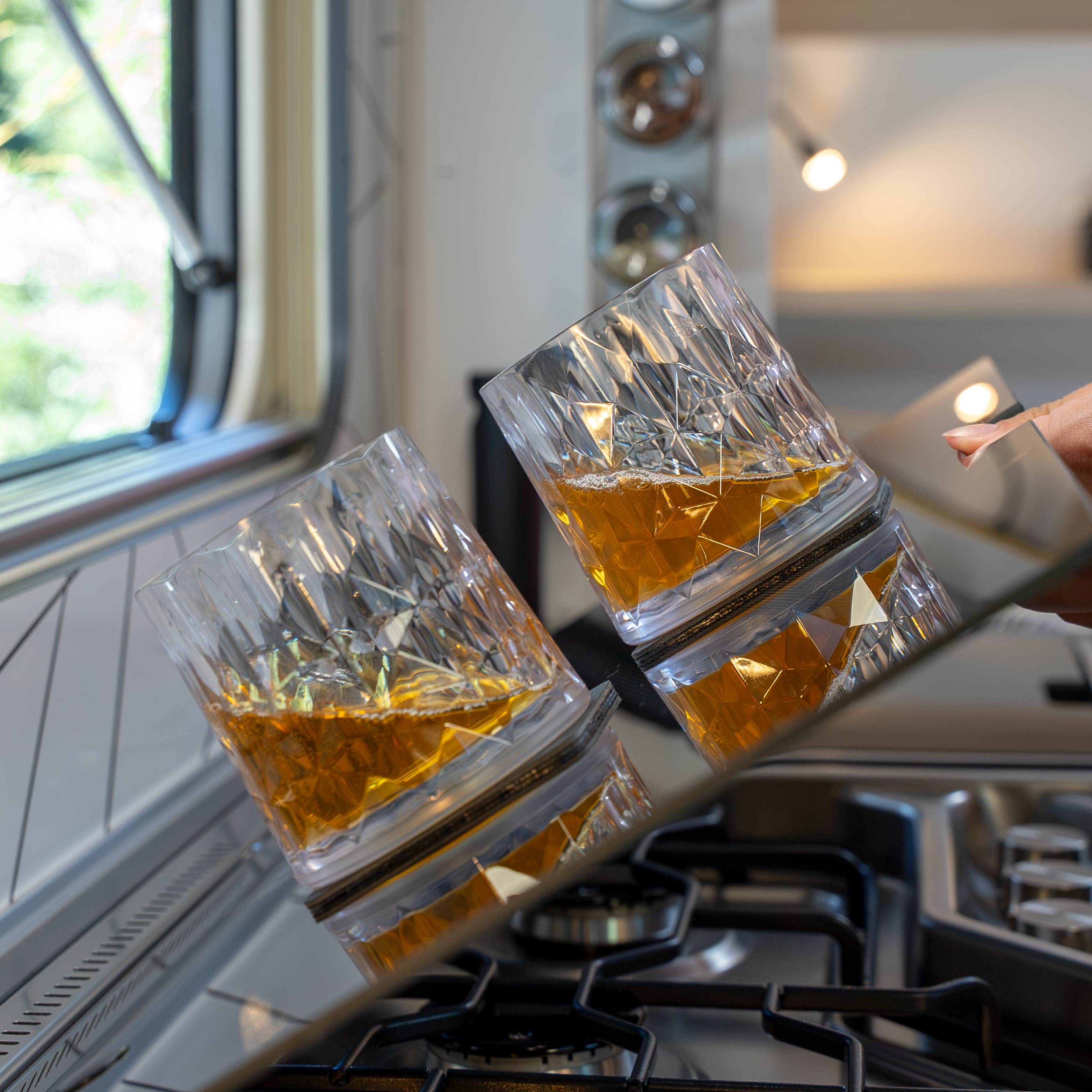 Vasos de plástico con imán TUMBLER TRANSPARENTE