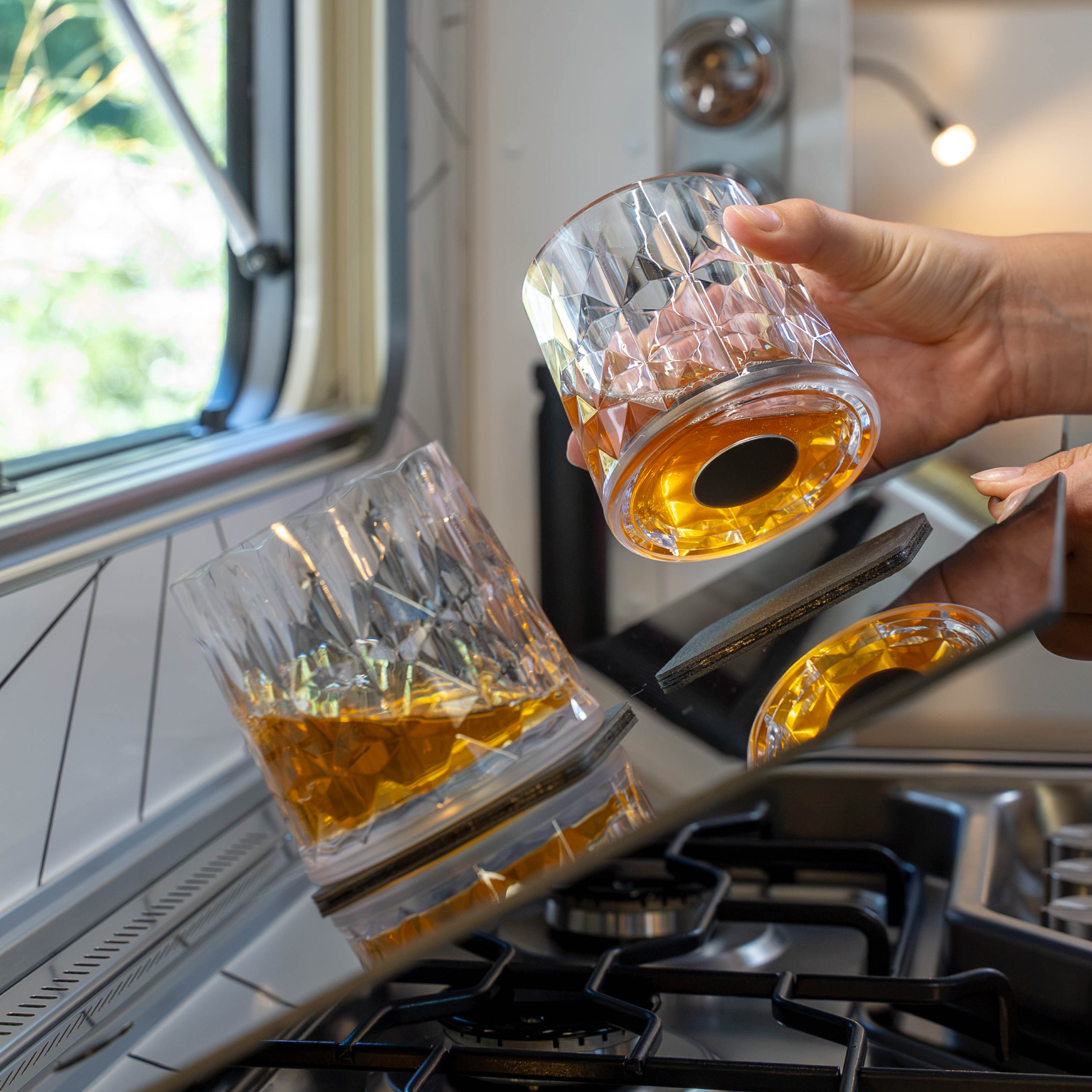 Vasos de plástico con imán TUMBLER TRANSPARENTE