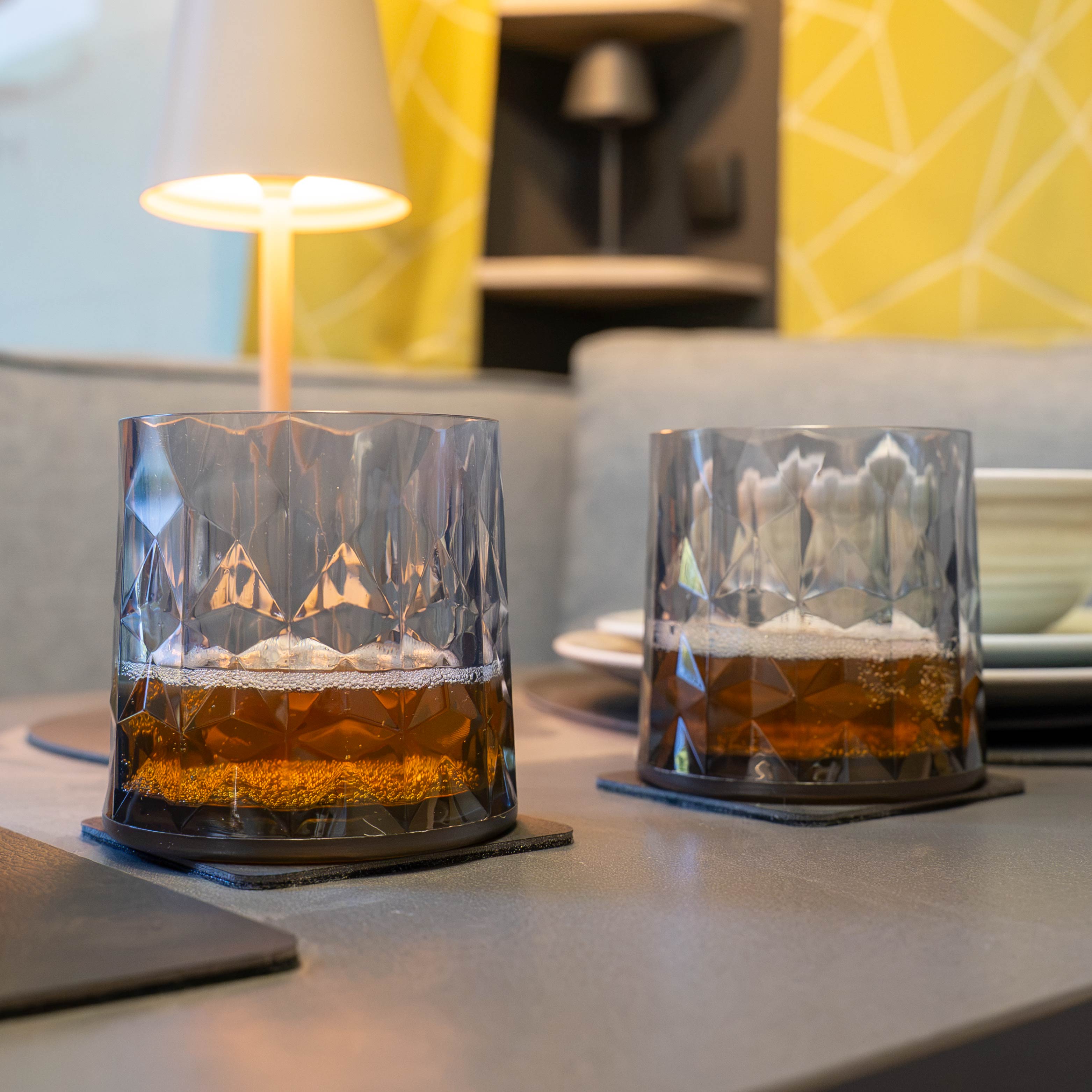 Vasos de plástico con imán TUMBLER GRIS