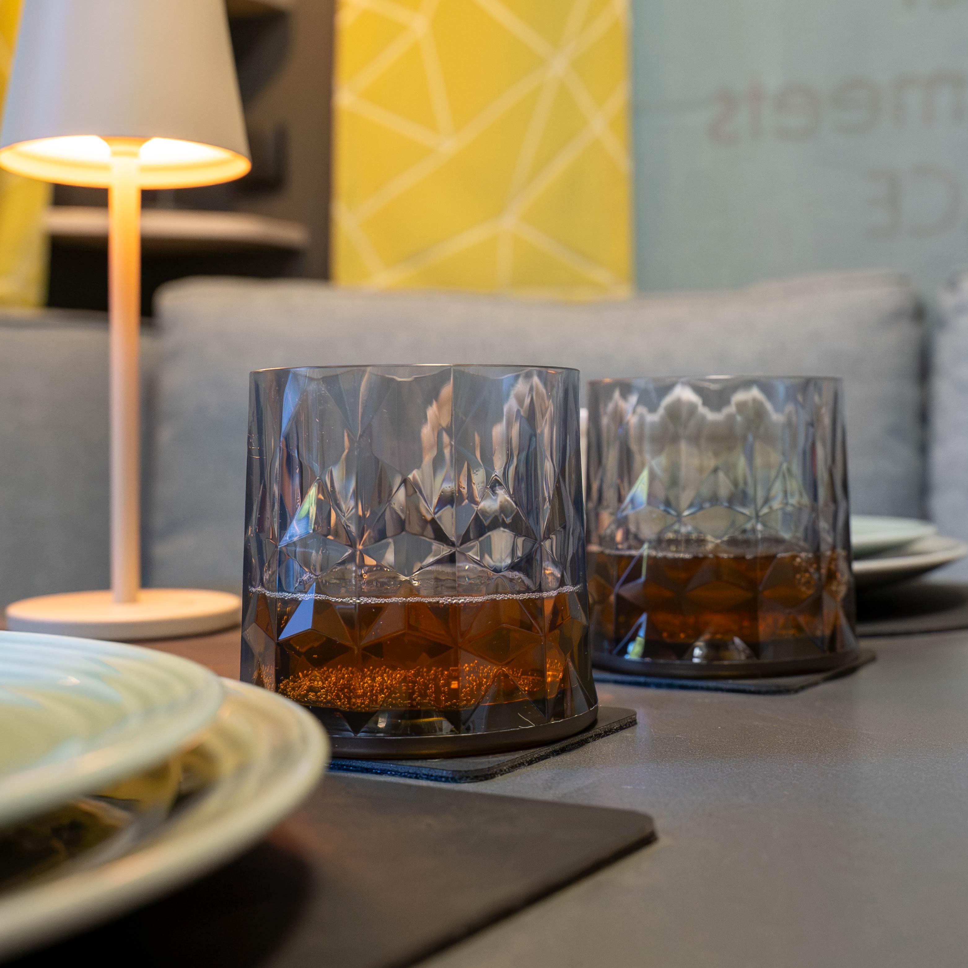 Vasos de plástico con imán TUMBLER GRIS