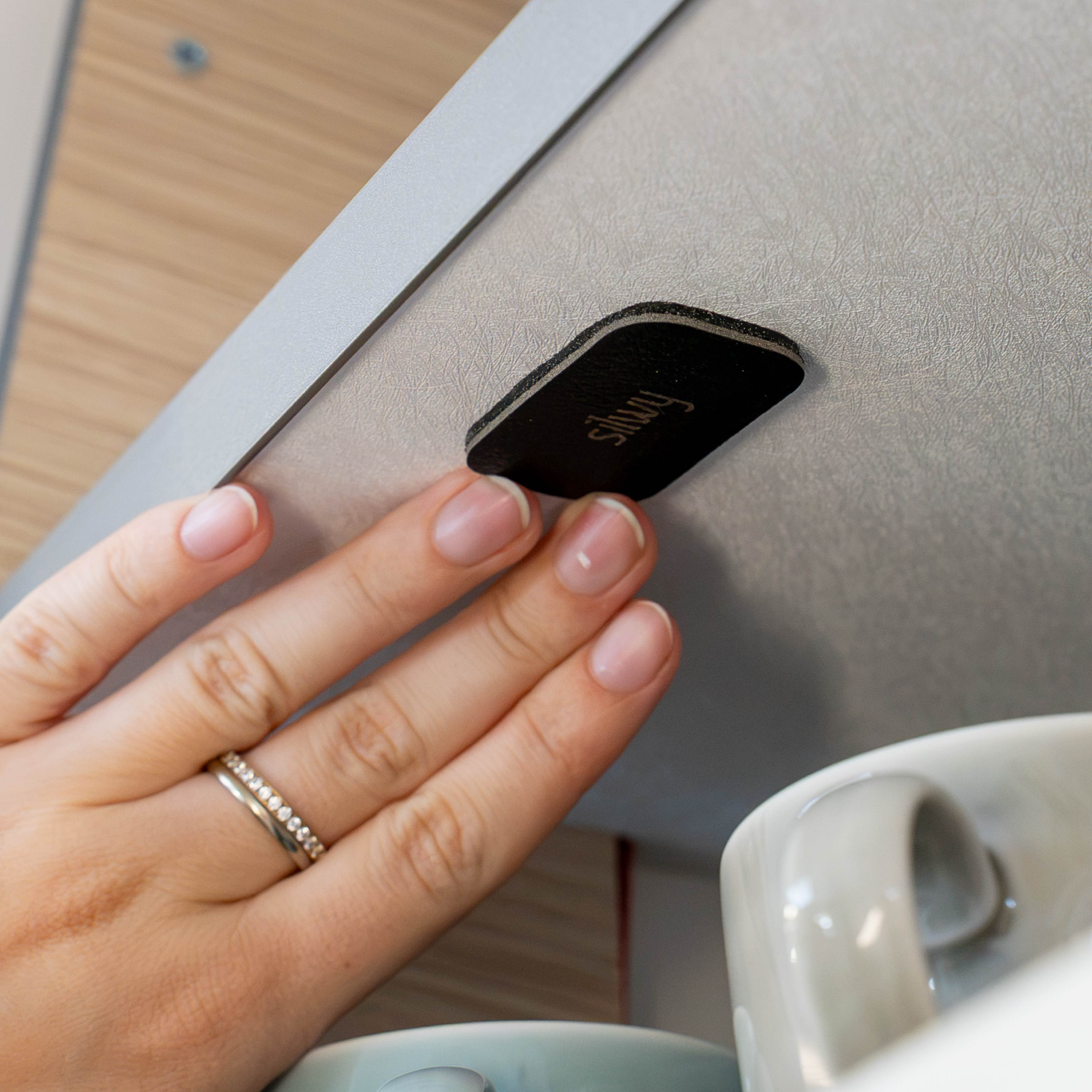 Magnet Under-Cabinet Light DIY including Pads