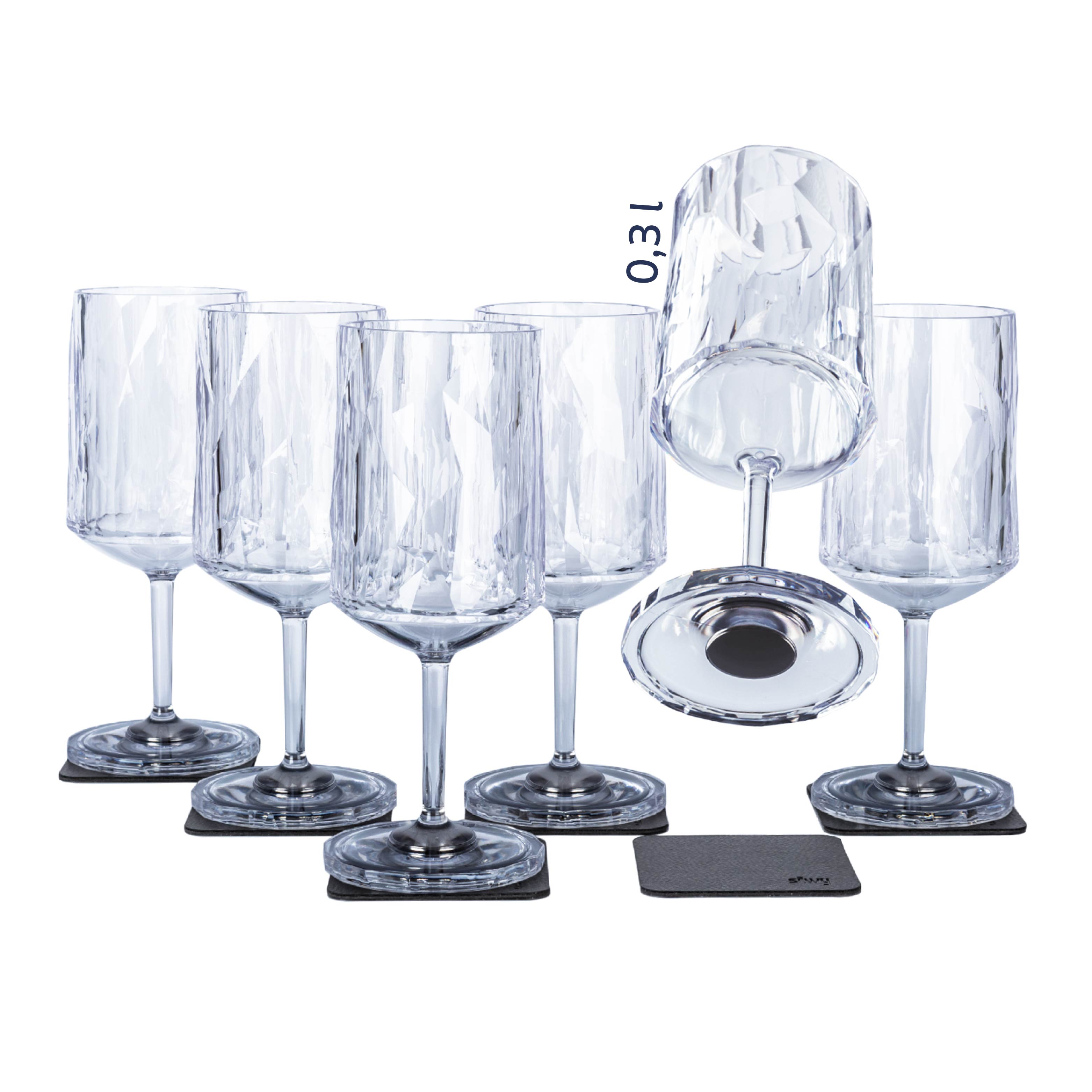 Magnet-Kunststoffgläser Wein auf Pads, Freisteller