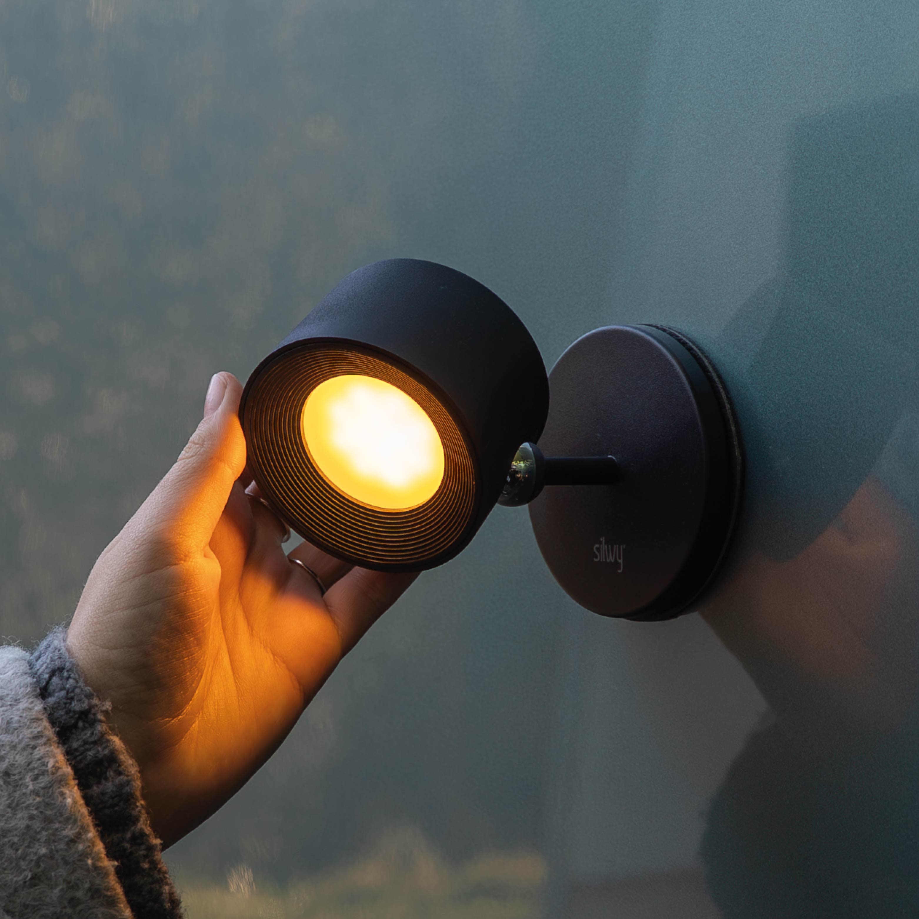 Lampada magnetica SPOTY con pad